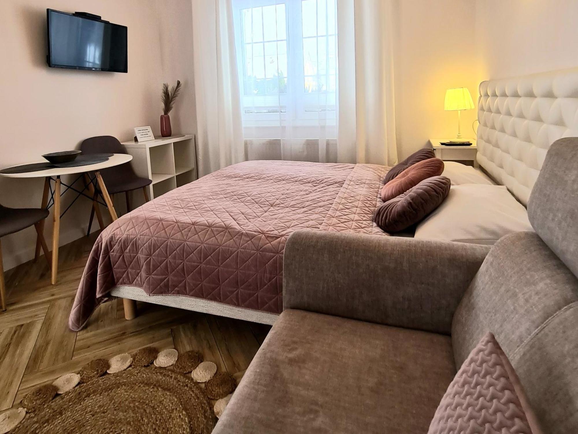 Apartamenty "La Villa" Z Klimatyzacja, Ogrodem, Parkingiem, Blisko Centrum Kudowa-Zdrój Esterno foto